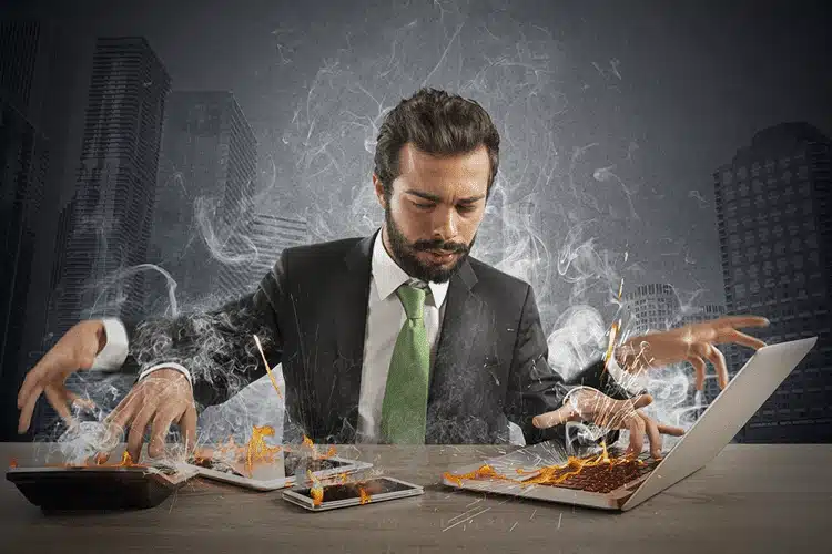 اور تریدینگ (Overtrading) چیست؟ انواع اور تریدینگ و راههای کنترل آن اور تریدینگ (Overtrading) چیست؟